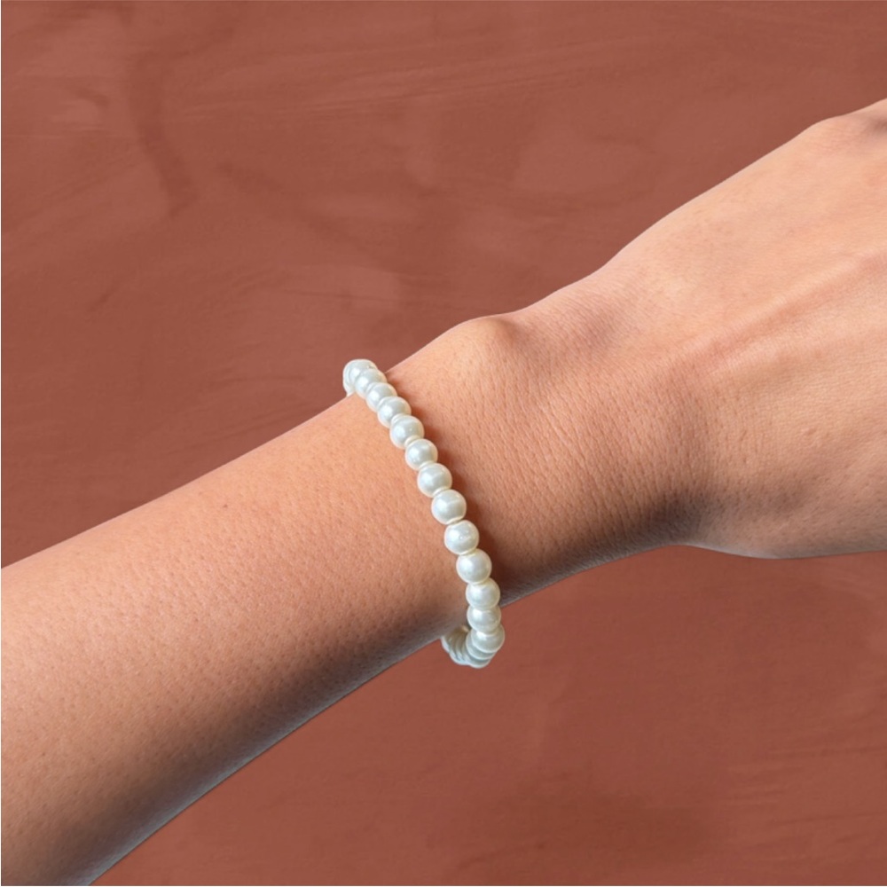 PEARL BRACELET